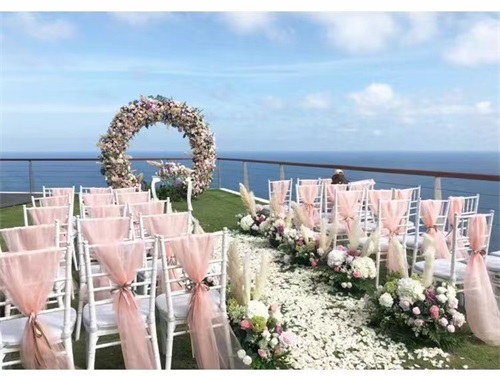 選擇什么材質(zhì)的桌布比較好？